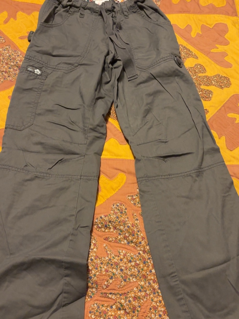 Woman Gray Utility Cargo Pants - scrubs! Koi